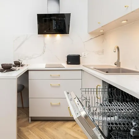 23 Marca By Renters Apartmán *
