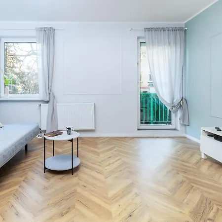 23 Marca By Renters Apartament *