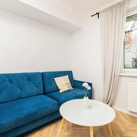 23 Marca By Renters Apartament *